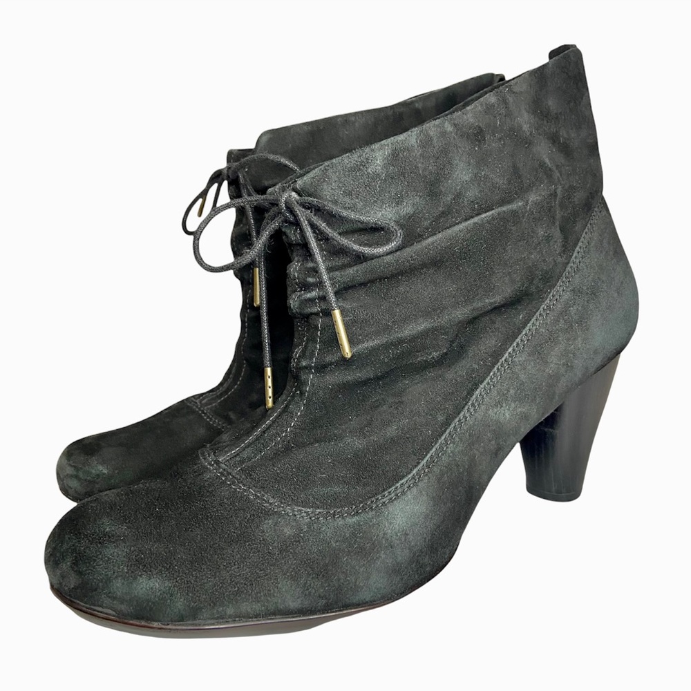 Black suede heel boots
